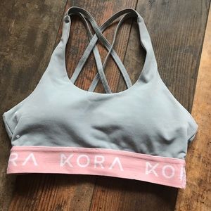 Kora padded sports bra